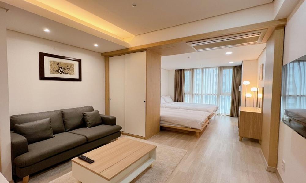 Busan Centurn Victoria Hotel Экстерьер фото